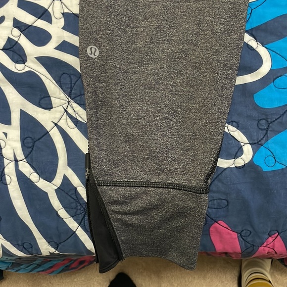 Lululemon pants - size 8 VGUC - Picture 6 of 8